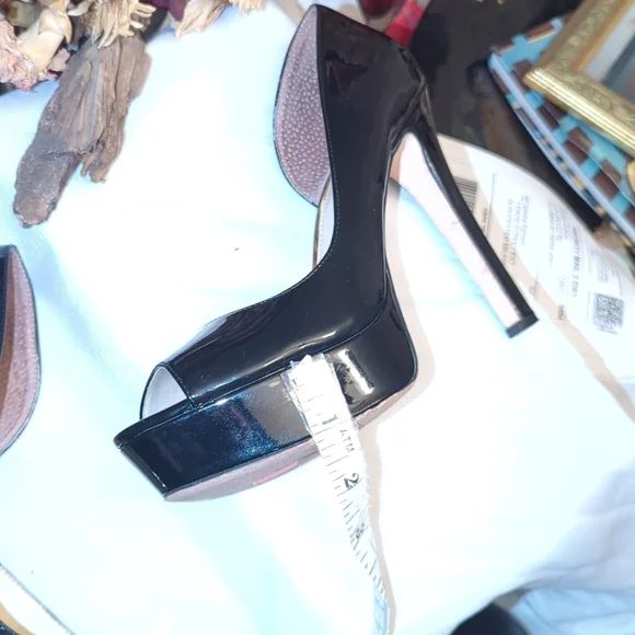 Jessica Simpson Sexy black patent leather heels - Picture 6 of 9
